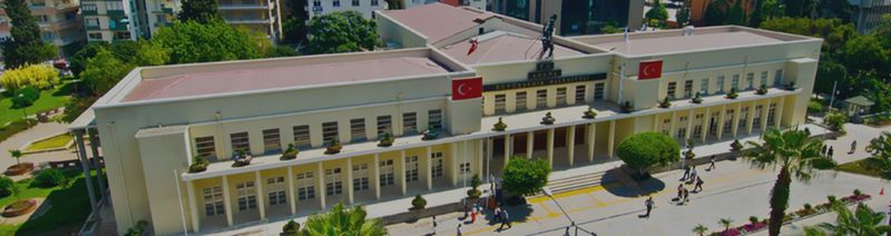 Adana Büyükşehir Belediyesi Tiyatro Salonu