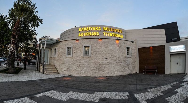 Bostanlı Suat Taşer Salonu 3